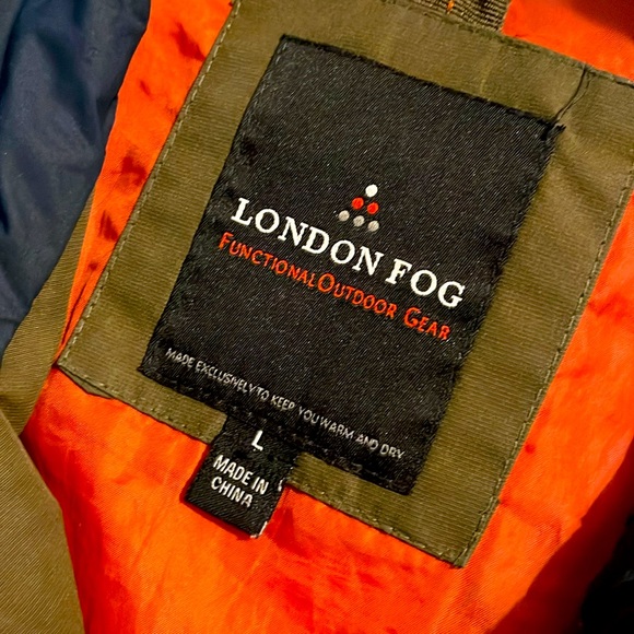 London Fog Puffer Vest - Picture 3 of 3